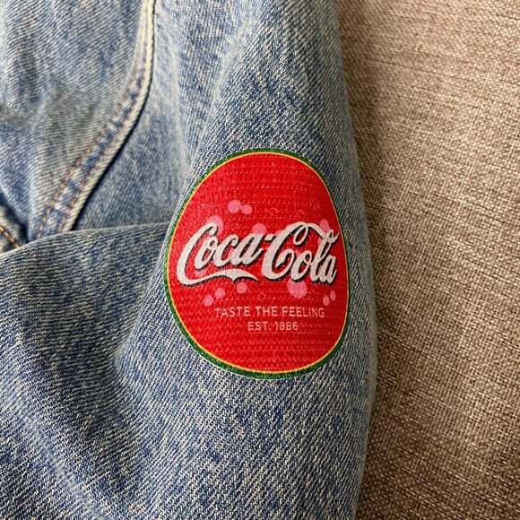 Levi's Type III Sherpa Trucker Denim Jacket Men's Small Blue Coca Cola Logo NWT - Picture 10 of 14